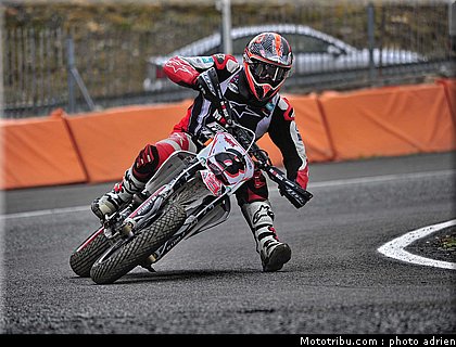 gaspardone_26_supermoto_andorre_2009.jpg