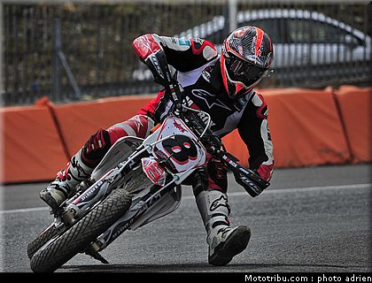 gaspardone_27_supermoto_andorre_2009.jpg