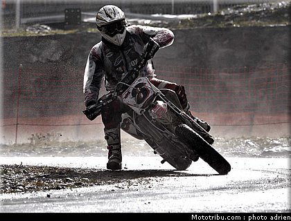 gaspardone_39_supermoto_andorre_2009.jpg