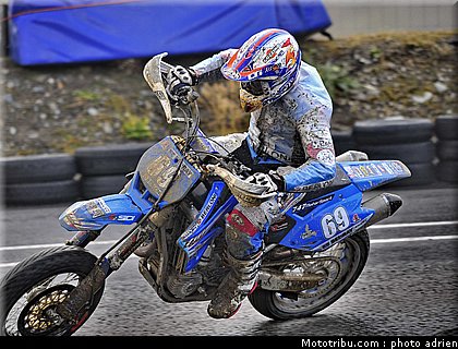 gozzini_24_supermoto_andorre_2009.jpg
