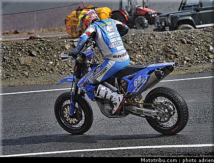 gozzini_51_supermoto_andorre_2009.jpg
