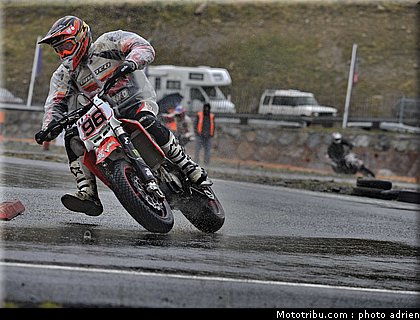 hlad_23_supermoto_andorre_2009.jpg