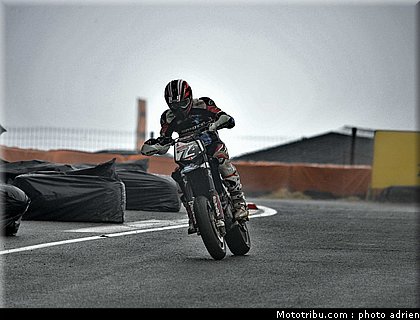 hogdson_18_supermoto_andorre_2009.jpg