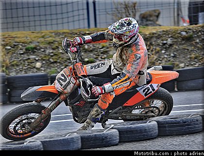 iddon_19_supermoto_andorre_2009.jpg