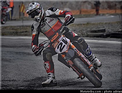 iddon_22_supermoto_andorre_2009.jpg