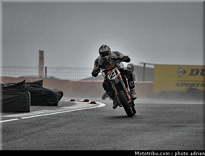 iddon_28_supermoto_andorre_2009.jpg