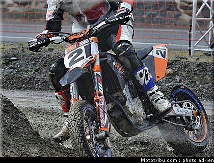 iddon_34_supermoto_andorre_2009.jpg