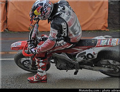 lazzarini_03_supermoto_andorre_2009.jpg