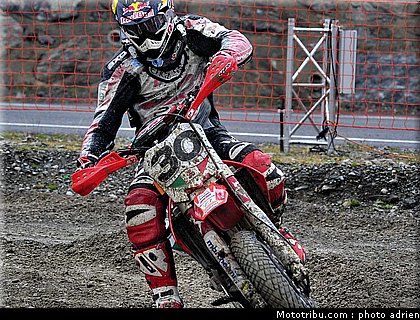 lazzarini_21_supermoto_andorre_2009.jpg