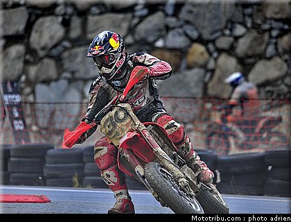 lazzarini_24_supermoto_andorre_2009.jpg