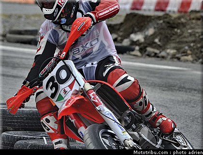 lazzarini_33_supermoto_andorre_2009.jpg