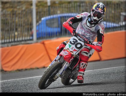 lazzarini_39_supermoto_andorre_2009.jpg