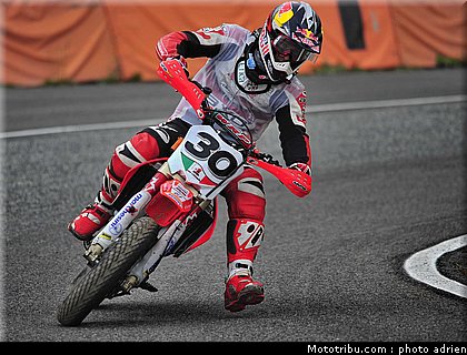 lazzarini_40_supermoto_andorre_2009.jpg