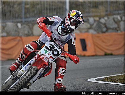 lazzarini_41_supermoto_andorre_2009.jpg