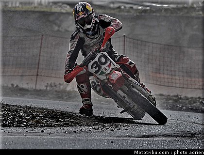 lazzarini_54_supermoto_andorre_2009.jpg
