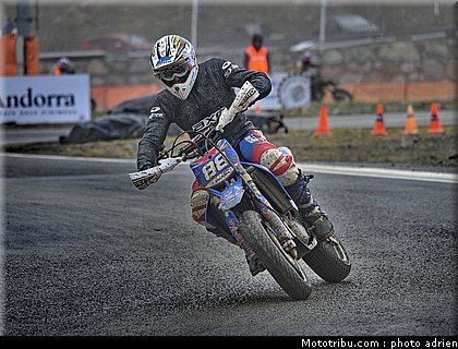 mariani_14_supermoto_andorre_2009.jpg