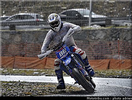 mariani_26_supermoto_andorre_2009.jpg