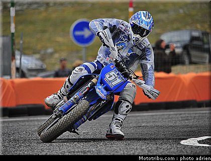 occhini_28_supermoto_andorre_2009.jpg