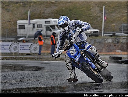 occhini_32_supermoto_andorre_2009.jpg