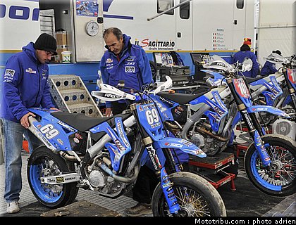 paddock_21_supermoto_andorre_2009.jpg