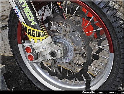 seel_16_supermoto_andorre_2009.jpg