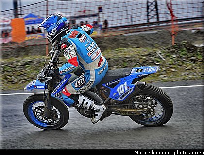 vandenbosch_18_supermoto_andorre_2009.jpg