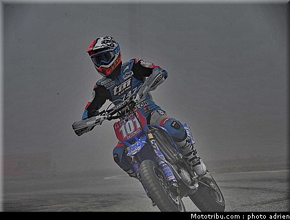 vandenbosch_33_supermoto_andorre_2009.jpg