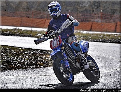 vandenbosch_44_supermoto_andorre_2009.jpg