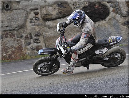 winstanley_03_supermoto_andorre_2009.jpg
