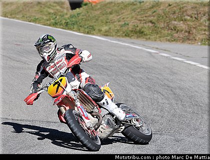 supermotard_giroud_2_alp_huez_2010.jpg