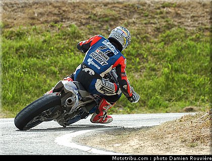 supermotard_blot_11_alp_huez_2010.jpg