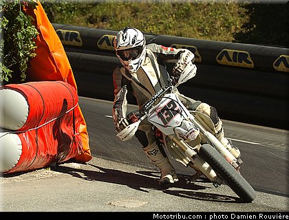 supermotard_chanseaud_3_alp_huez_2010.jpg