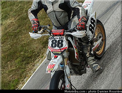 supermotard_chaucheprat_3_alp_huez_2010.jpg
