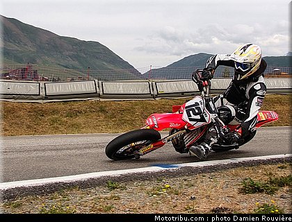supermotard_grelier_2_alp_huez_2010.jpg