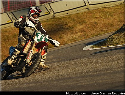 supermotard_open_13_alp_huez_2010.jpg