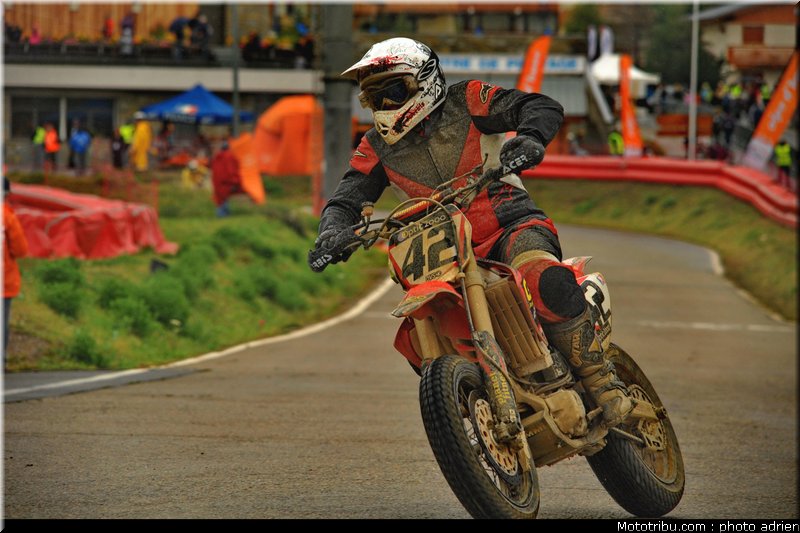 supermotard_bonnet_001_alp_huez_2011
