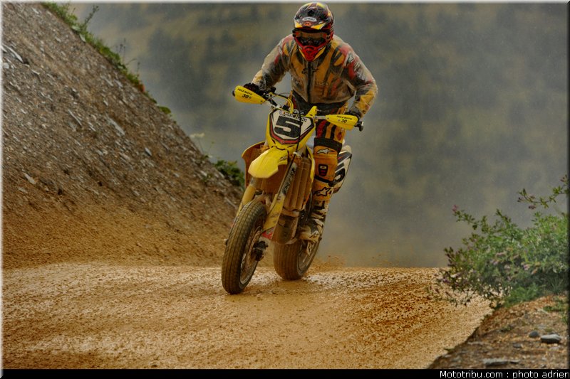 supermotard_chambon_009_alp_huez_2011