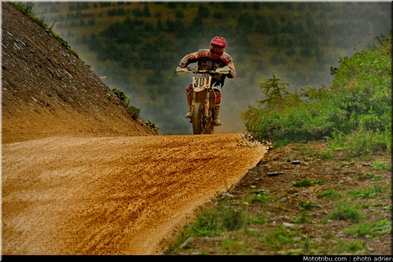 supermotard_winstanley_005_alp_huez_2011