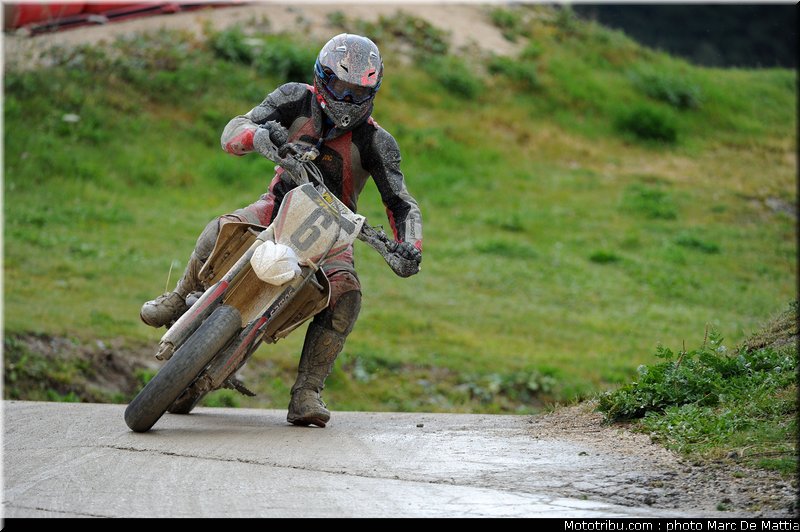 supermotard_weiss_002_alp_huez_2011