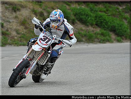 supermotard_delon_001_alp_huez_2011.JPG