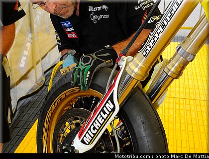 supermotard_fesquet_012_alp_huez_2011.JPG