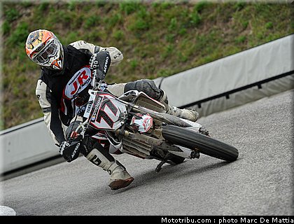supermotard_guenzi_002_alp_huez_2011.JPG