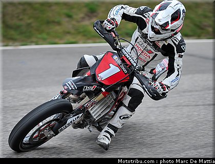 supermotard_guerin_004_alp_huez_2011.JPG