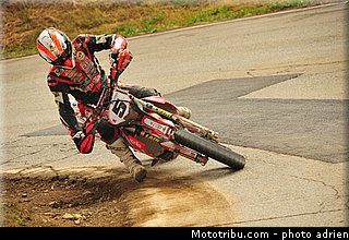 chareyre_a_011_supermoto_2012_france_alpe_huez.jpg