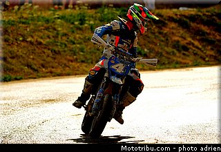 chareyre_t_005_supermoto_2012_france_alpe_huez_05.jpg