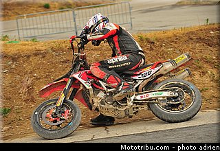 llados_009_supermoto_2012_france_alpe_huez.jpg