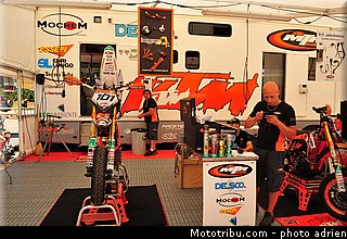 paddock_supermotard_2012_alpe_huez_042.jpg
