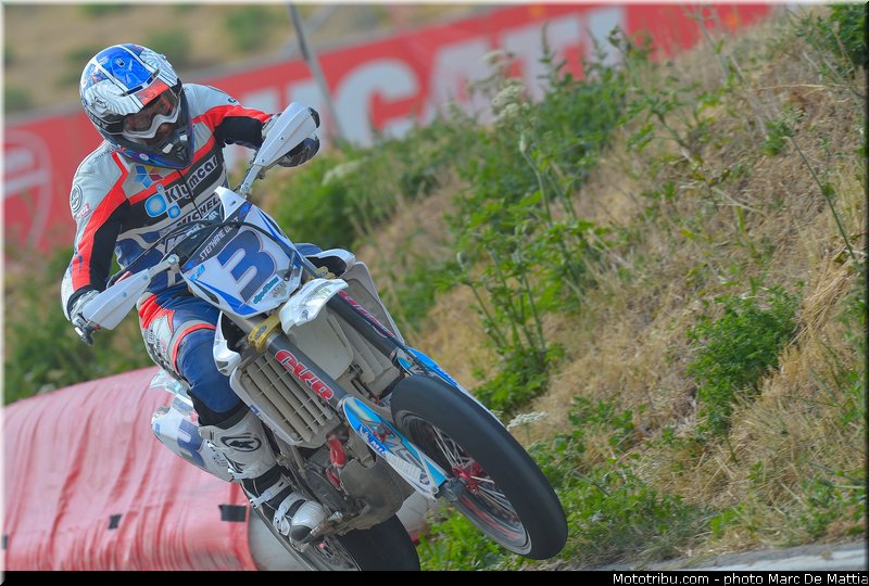 prestige_0003_008_supermotard_2012_alpe_huez