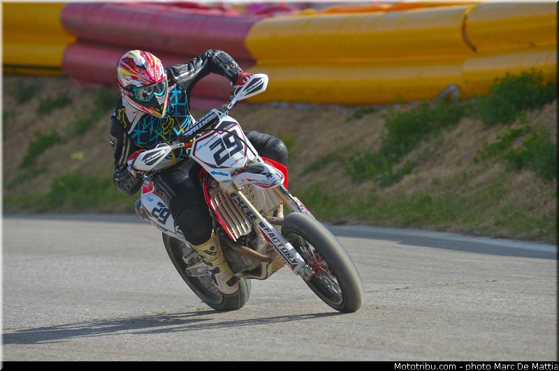 prestige_0029_001_supermotard_2012_alpe_huez