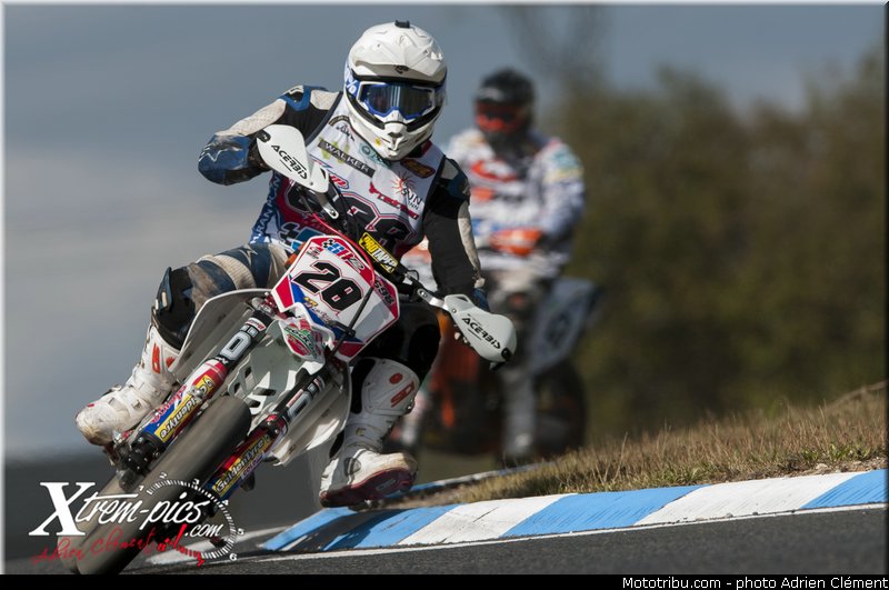 europe_walker_001_supermotard_carole_2012